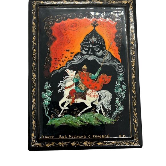Russian Trinket Box Kholui Lacquer Wood Ruslan & Ludmila USSR Cold War Gift - Picture 4 of 16